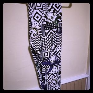 🎃NWOT Nightmare Before Christmas leggings🎃